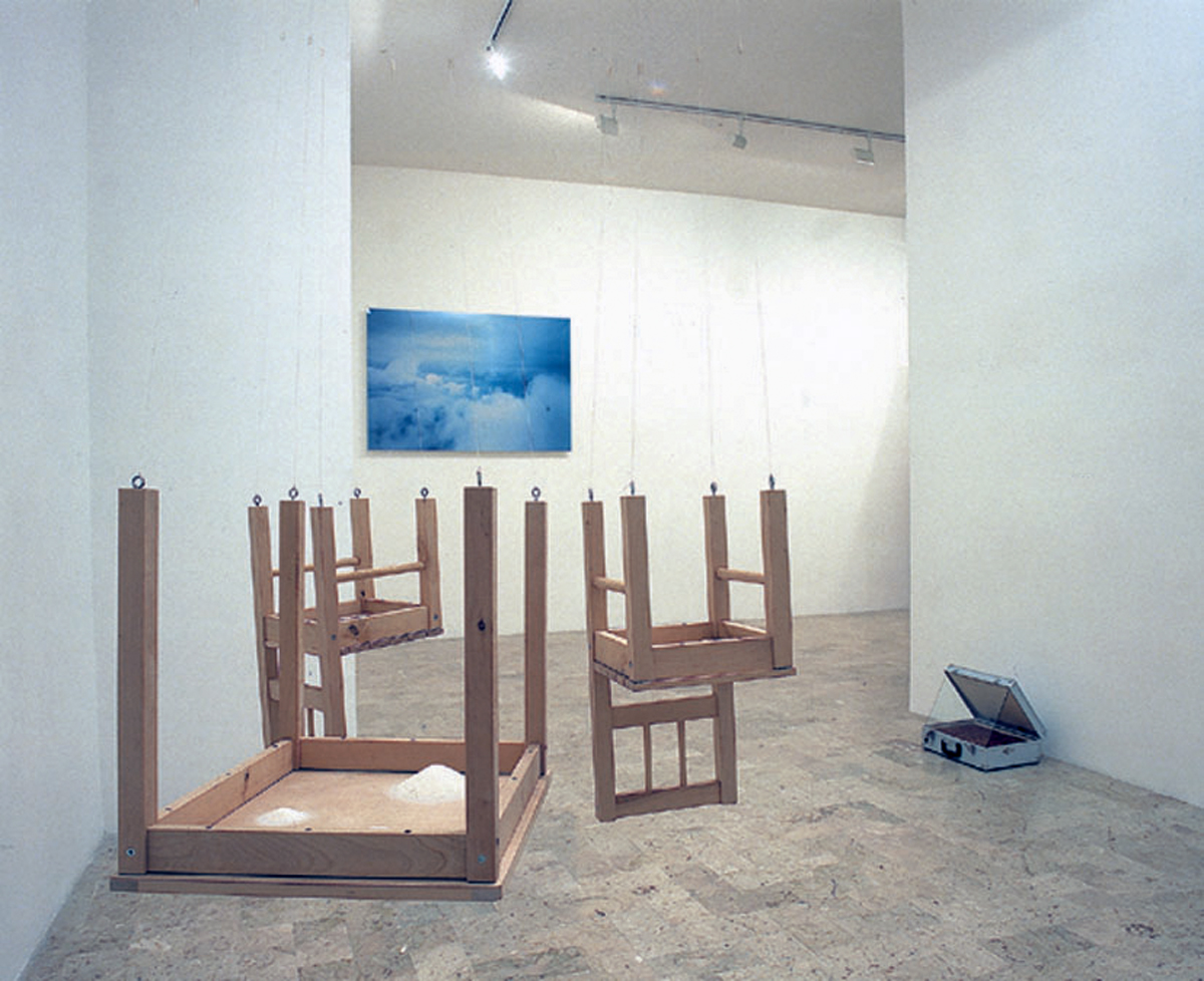 Pas au de là, 2004, exhibition view