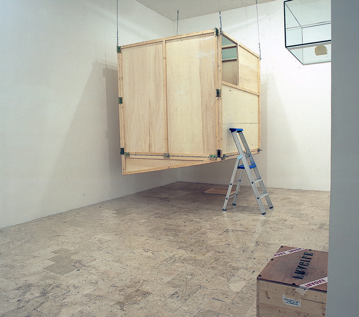 Pas au de là, 2004, exhibition view