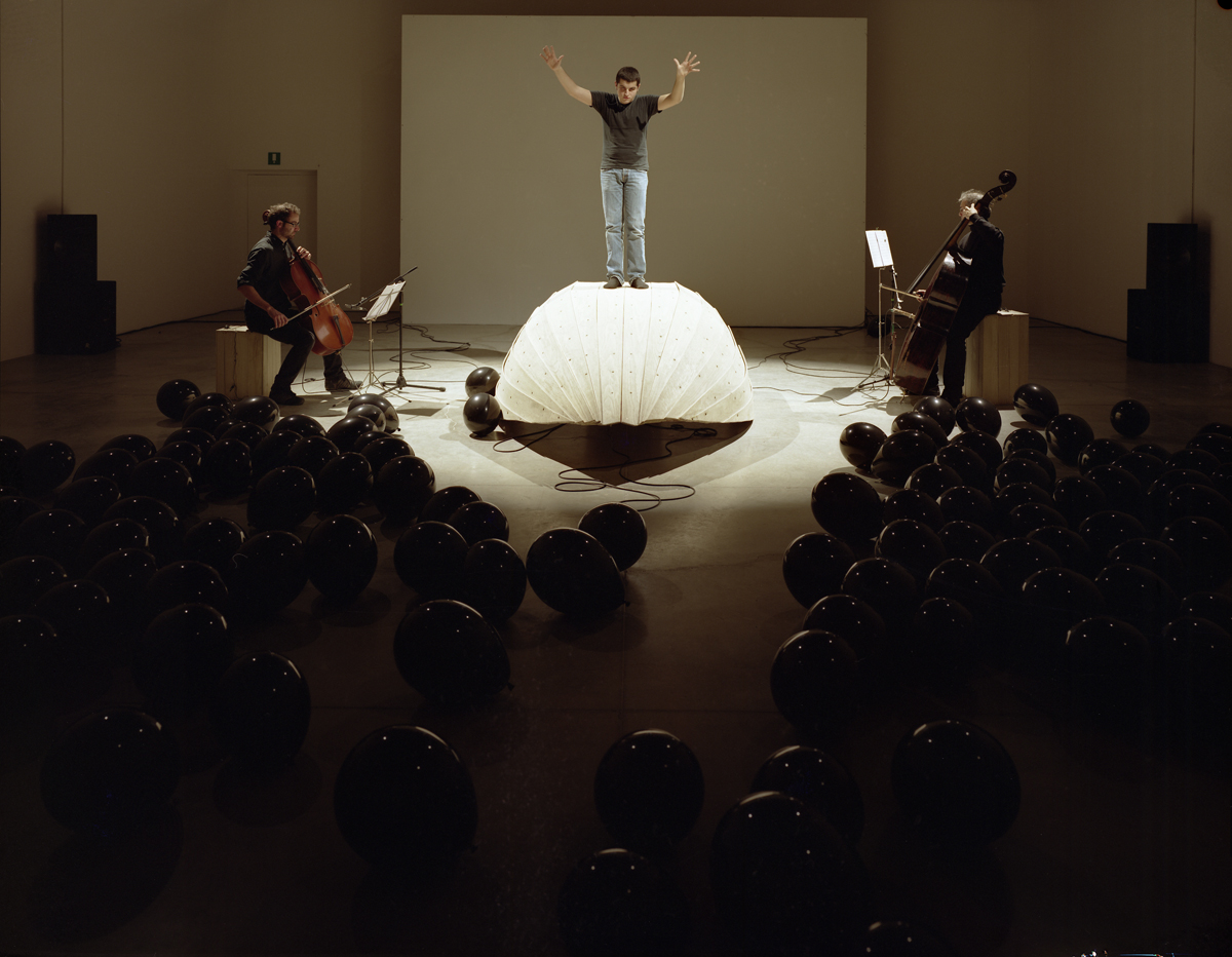 The Conversation, 2010, performance and installation view at Museo MamBo, Bologna, Italy