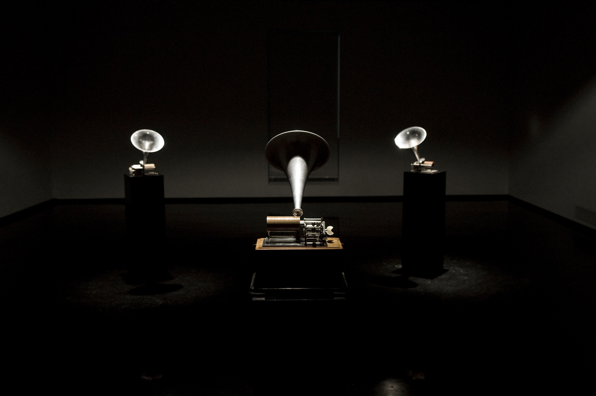 Variazione per voce, 2012, 3 phonographs, 3 wax cylindres, 3 audio tracks © Luis Rosario
